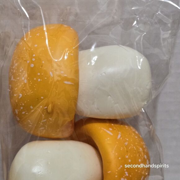 Light Yellow Orange Mushroom Styrofoam, Christmas Woodland Forest Nature Tree - Picture 2 of 2